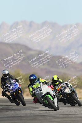 media/Oct-30-2025-Racers Edge (Thu) [[dabbdaf680]]/3-B Group/Session 2 (Turn 14)/